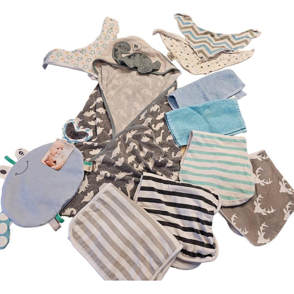 11 piece Baby shower bath bed time bundle towel burp cloths wash cloths toy bibs